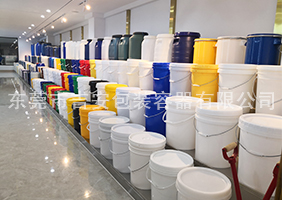 双飞色图(20p)吉安容器一楼涂料桶、机油桶展区